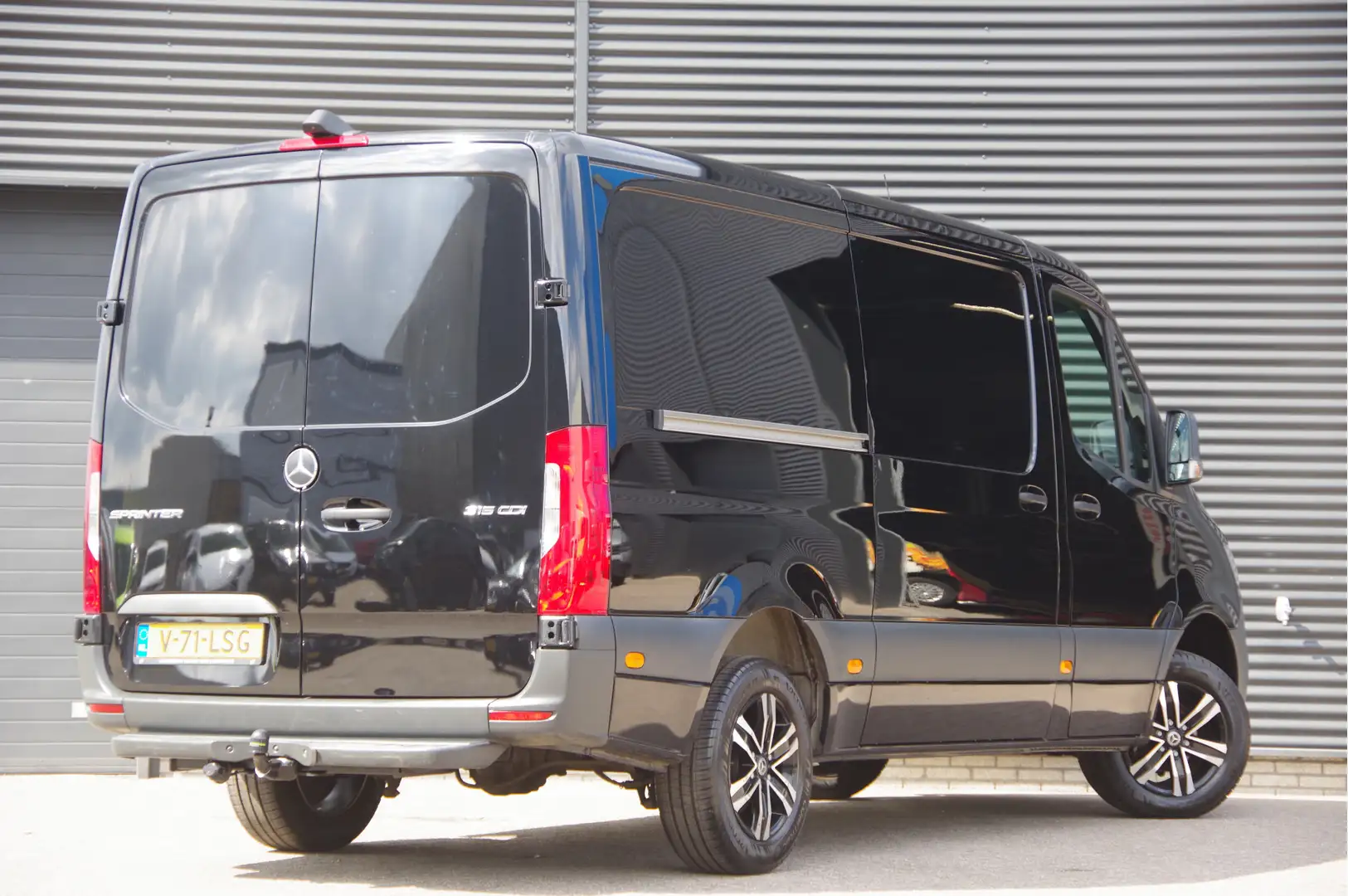 Mercedes-Benz Sprinter 315 1.9 CDI L2H1 RWD, 3-ZITS, 150PK, TREKHAAK, CAM Zwart - 2