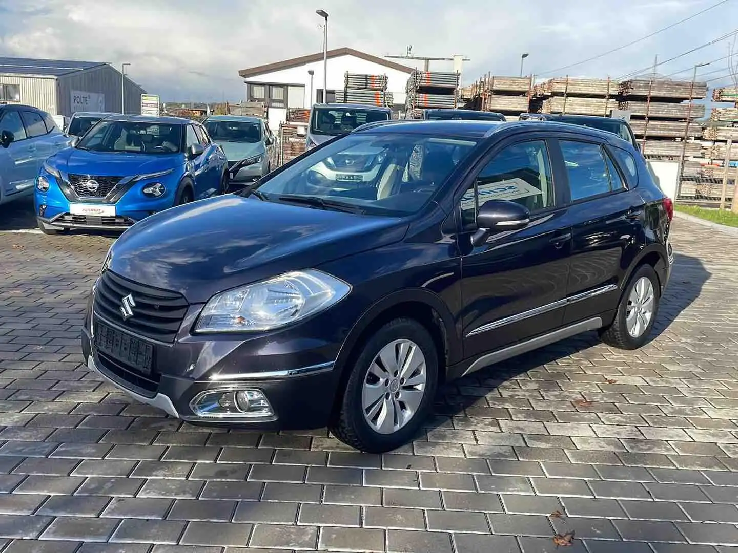 Suzuki SX4 S-Cross 1.6 Club crna - 2
