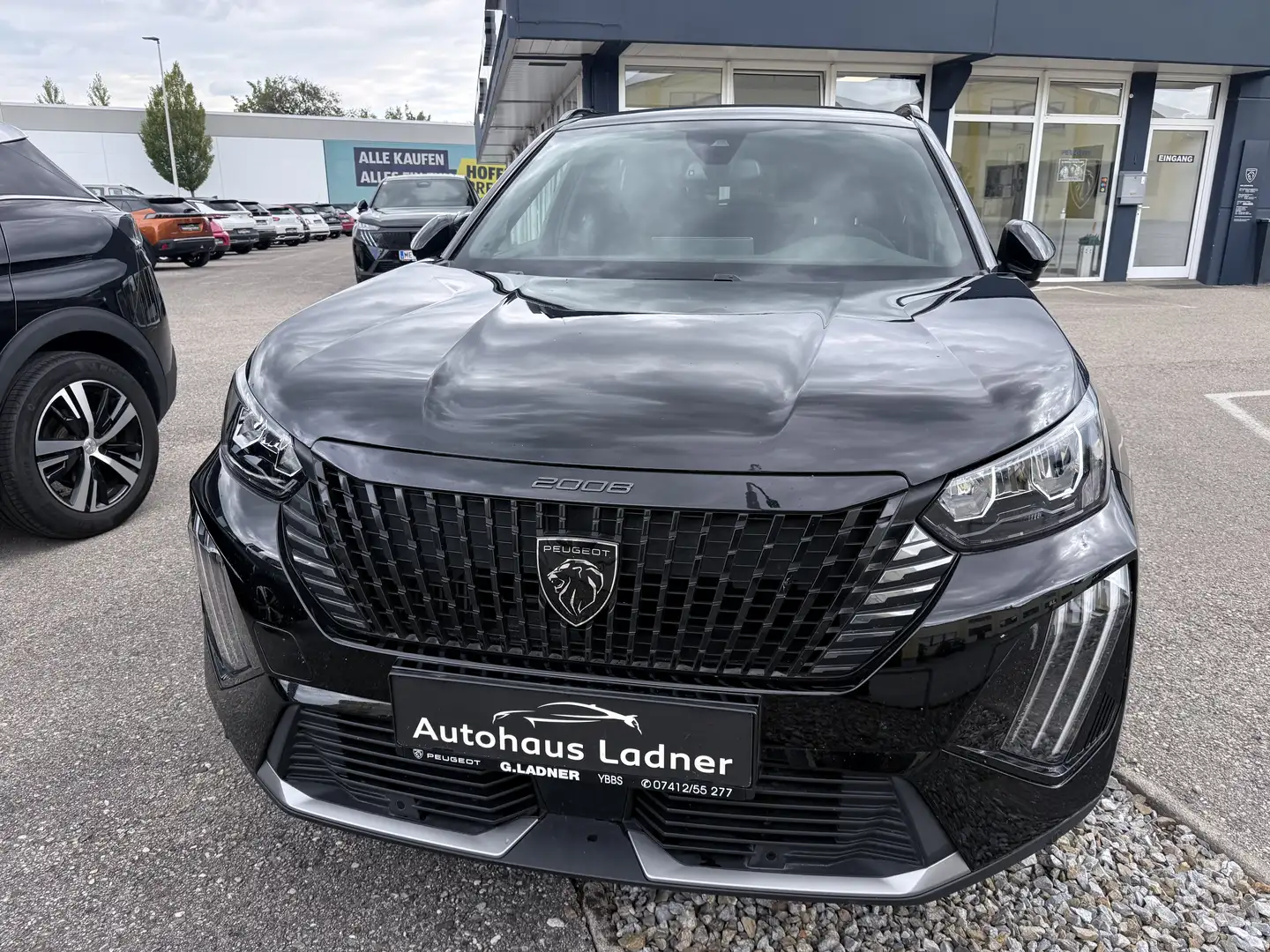 Peugeot 2008 Allure Benzin 100 PS Schwarz - 2