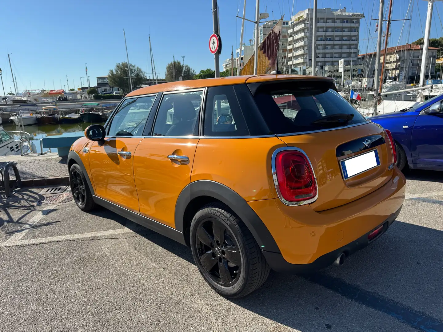 MINI Cooper D Mini IV F55-F56 2014 1.5 Business 5p Arancione - 2