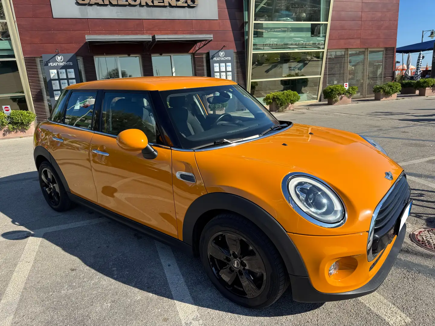 MINI Cooper D Mini IV F55-F56 2014 1.5 Business 5p Arancione - 1