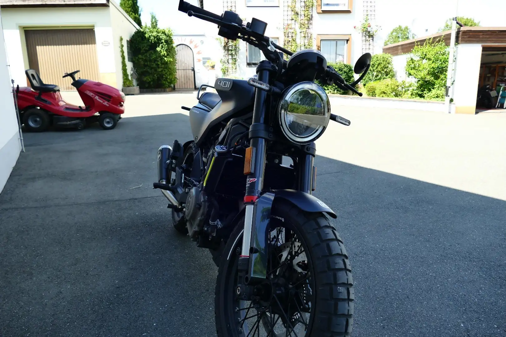 Husqvarna Чёрный - 1