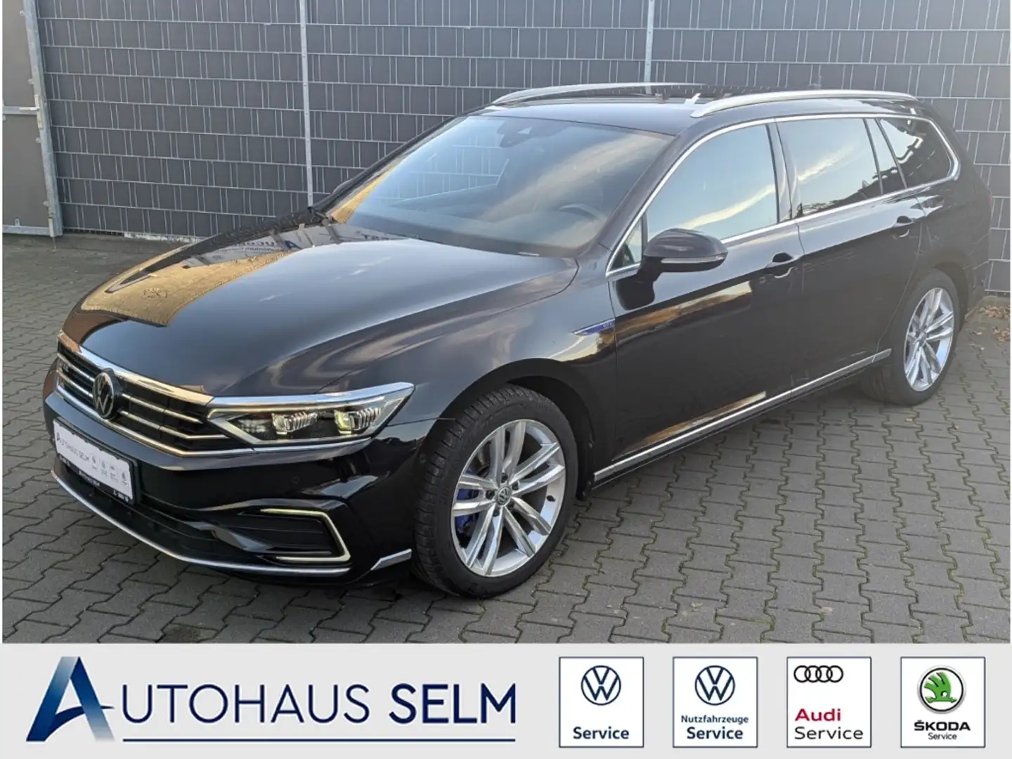 Volkswagen Passat Variant GTE StandHZG AHK-klappbar Navi Leder Noir - 1