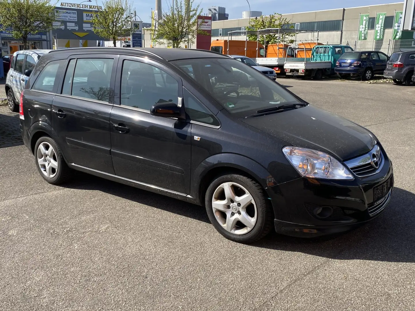 Opel Zafira 1.9 CDTI Family 7-Sitzer AHK Alu17 Чорний - 2