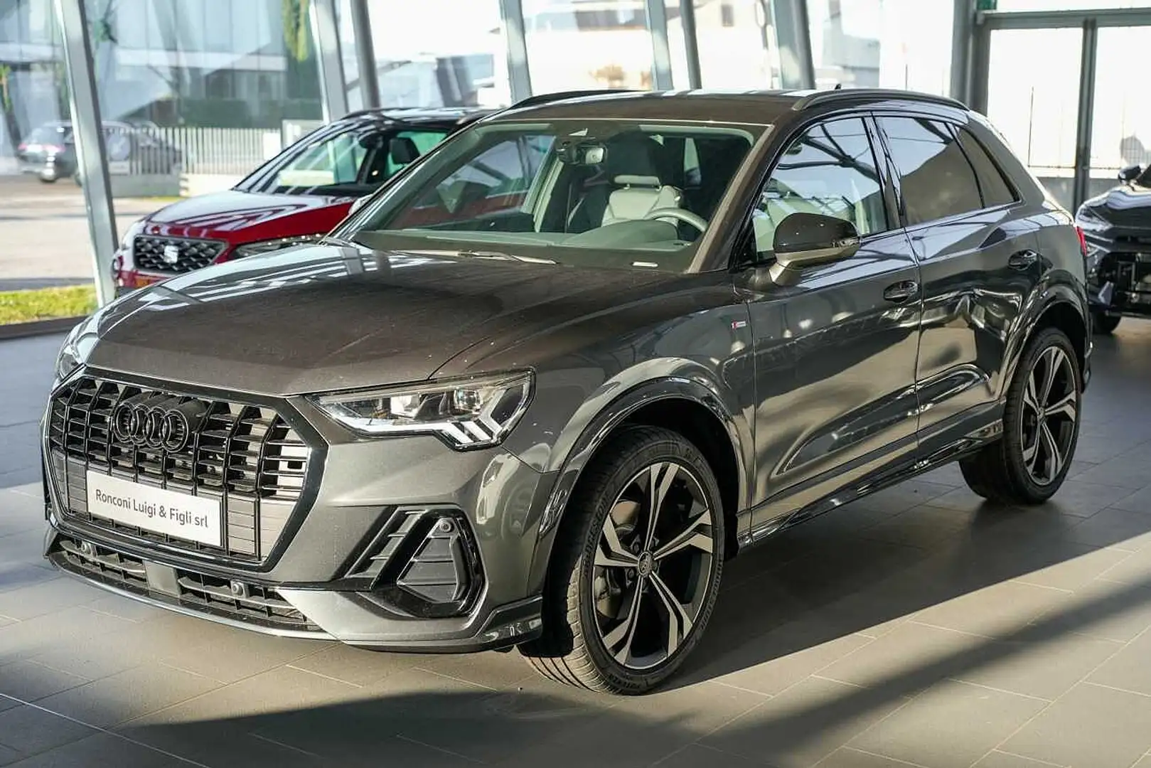 Audi Q3 2ª serie 35 TDI S tronic S line edition Grigio - 1