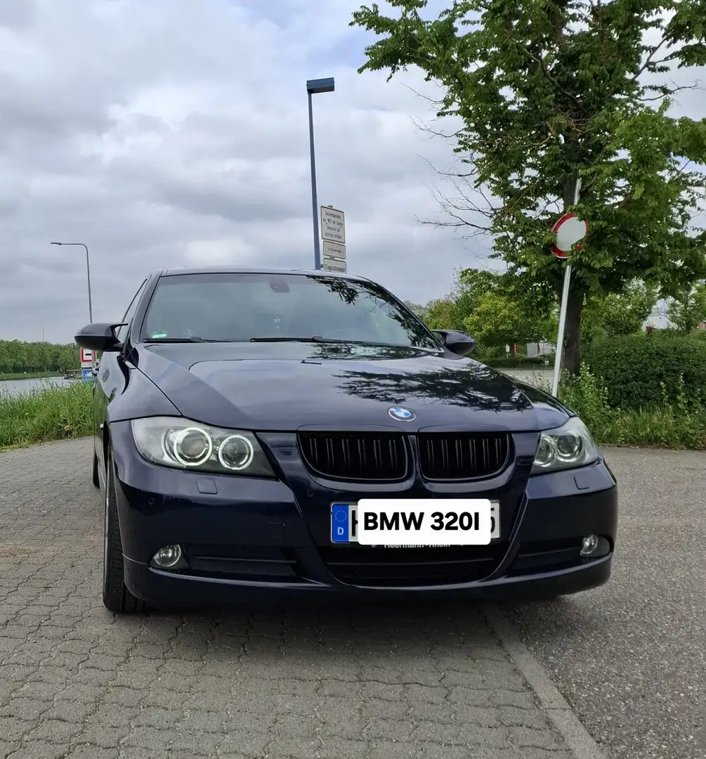 BMW 320 E90 in Sehr guter Zustand und Voll Ausstattung! Albastru - 2