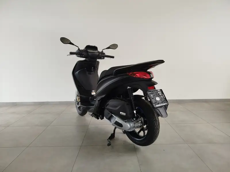 Piaggio Medley 125 - foto 4