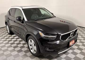 T5 AWD Momentum |  Blind Spot Assist | NAV | Heate