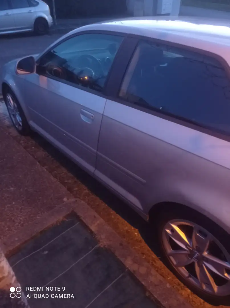 Audi A3 A3 1.6 TDIe 105 DPF Attraction Argent - 2