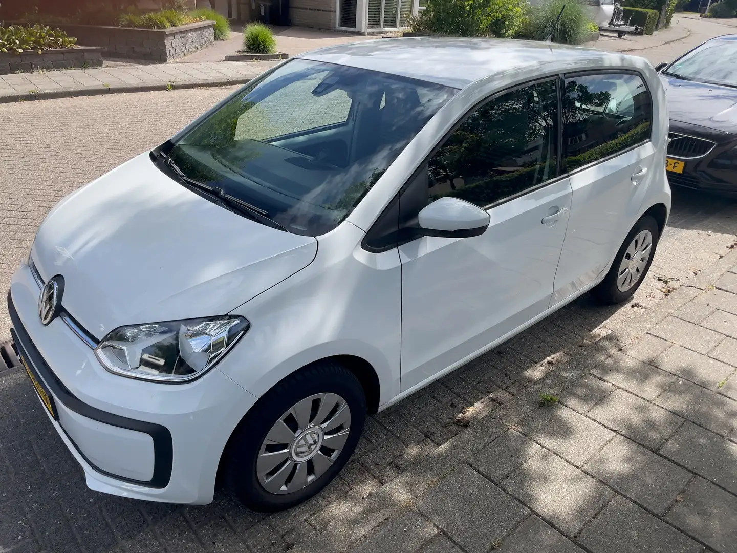 Volkswagen up! up! 1.0 BMT move Wit - 1