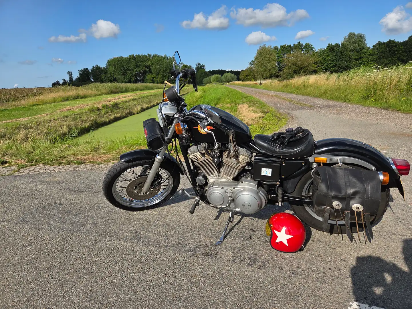 Harley-Davidson Sportster 883 Černá - 2