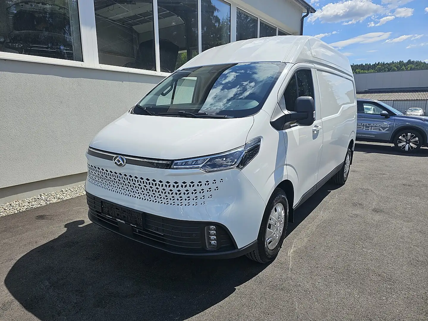 Maxus L2H2 Weiß - 1