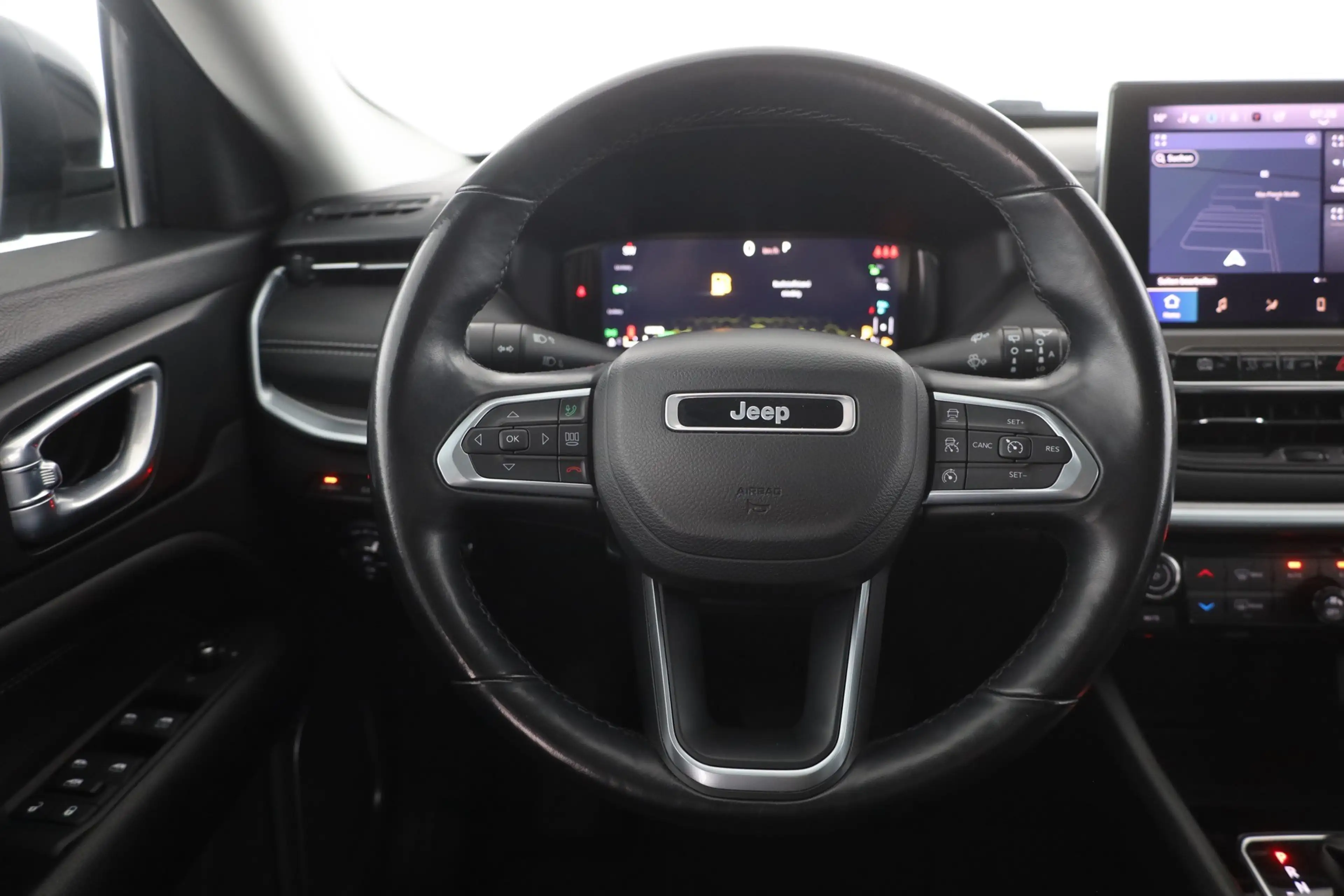 Jeep Compass S 1.3 PHEV 4WD LED Navi ACC Kamera — photo 14