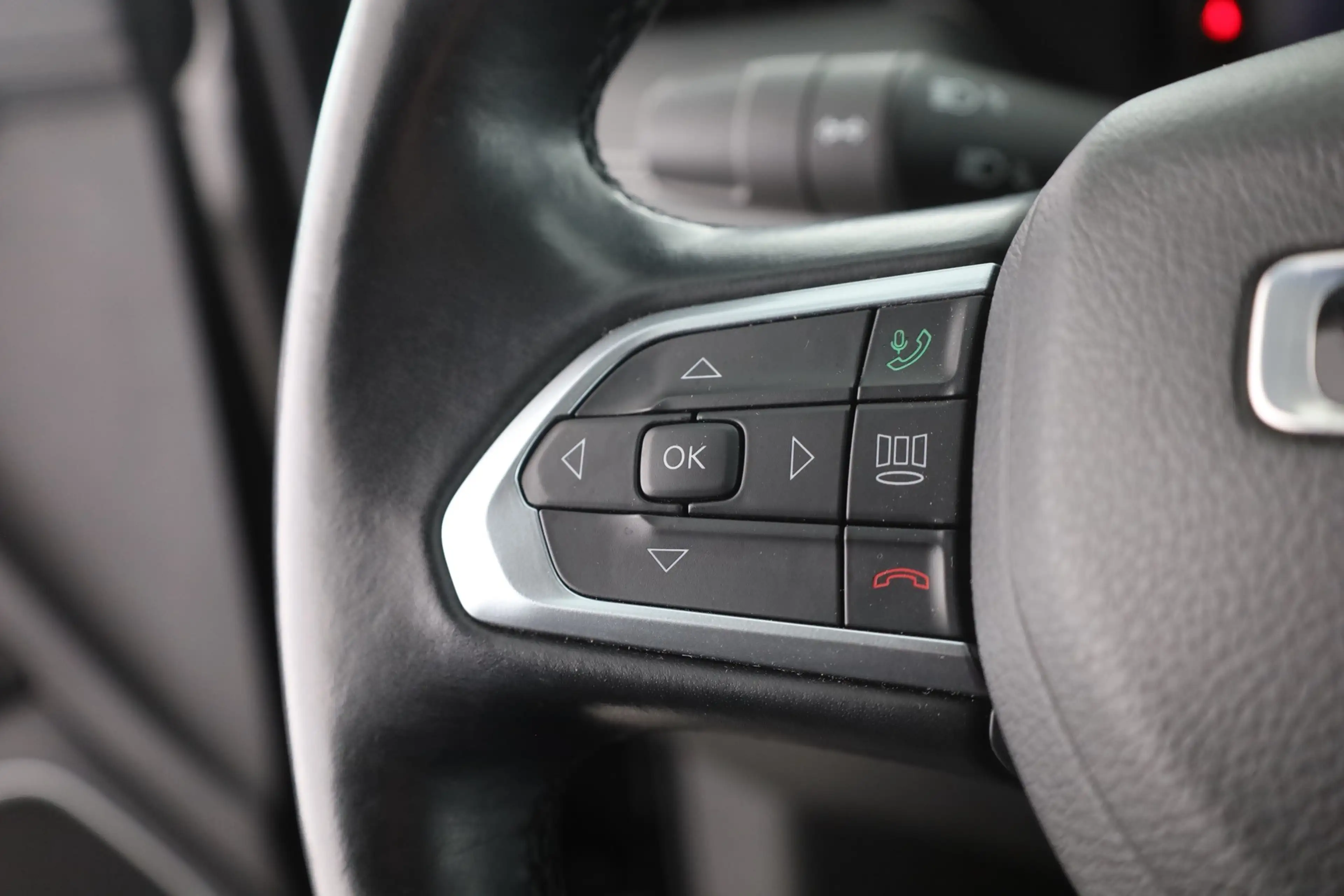 Jeep Compass S 1.3 PHEV 4WD LED Navi ACC Kamera — photo 15