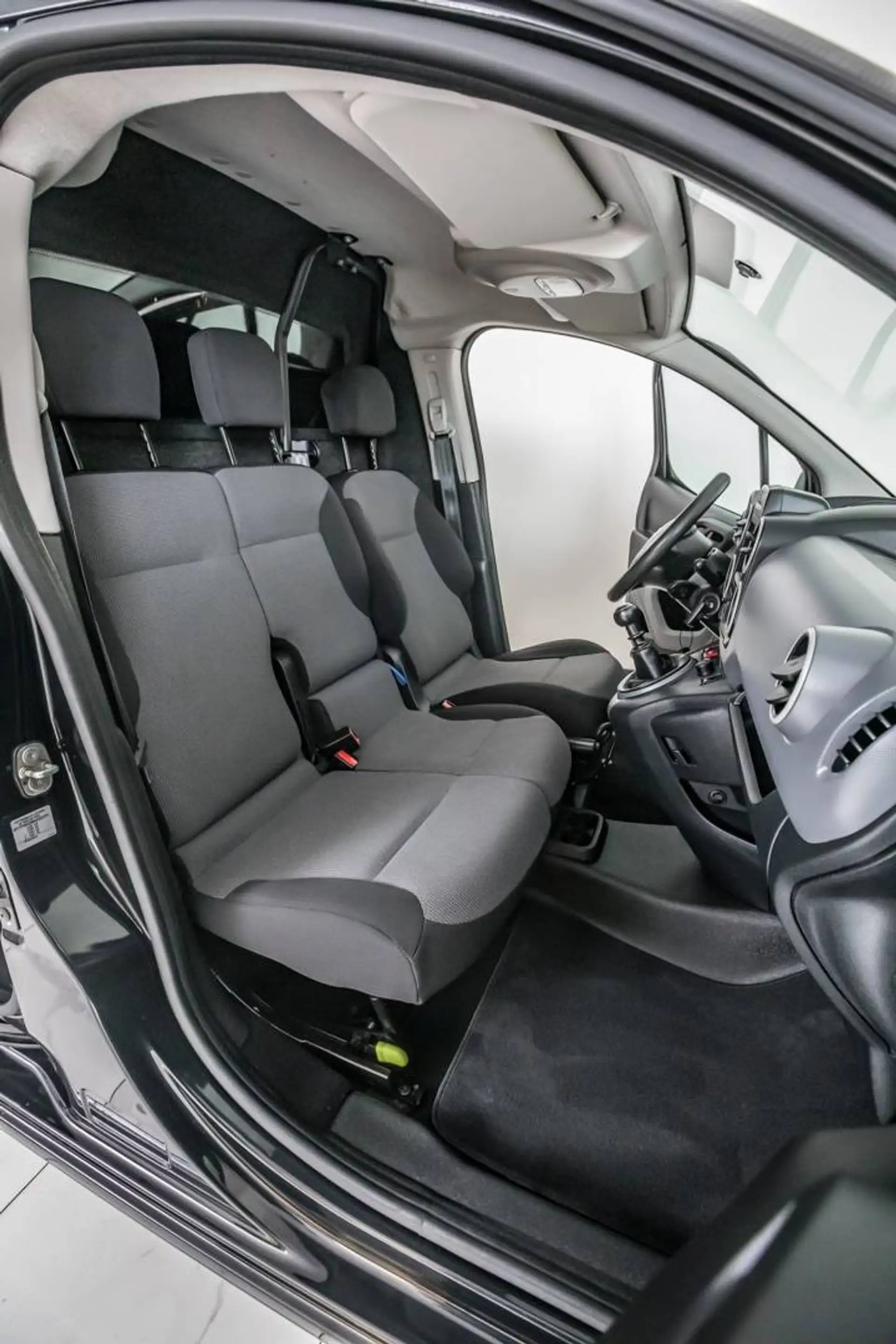 Citroen Berlingo LONG 1.6 BlueHDi L2 Business — photo 15
