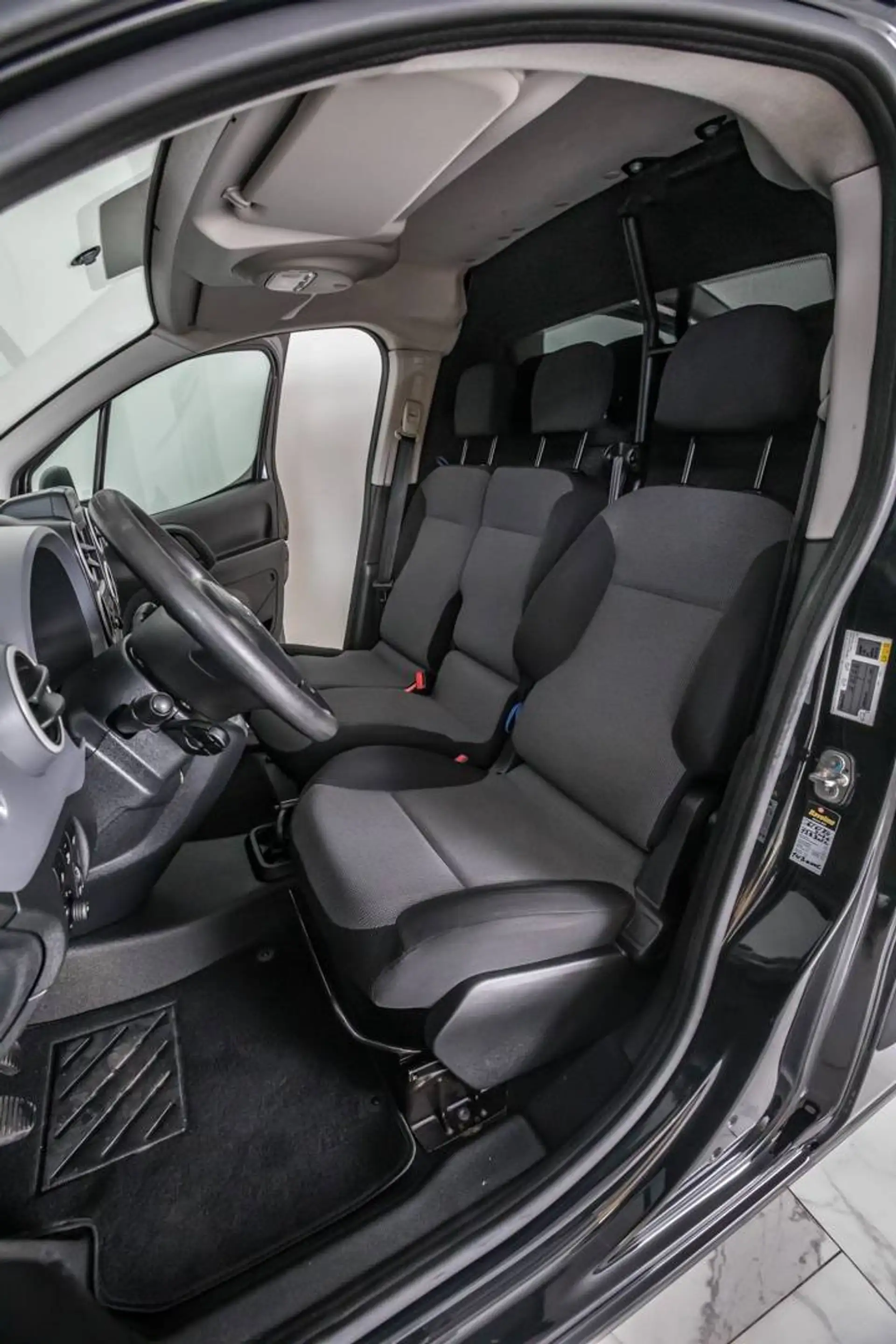 Citroen Berlingo LONG 1.6 BlueHDi L2 Business — photo 14