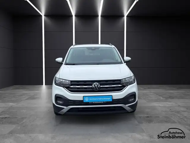 Volkswagen T-Cross view 11