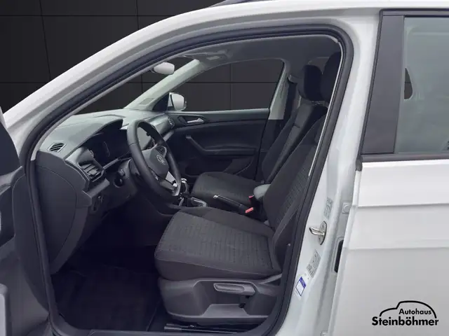 Volkswagen T-Cross view 17