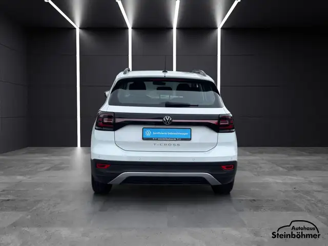 Volkswagen T-Cross view 5