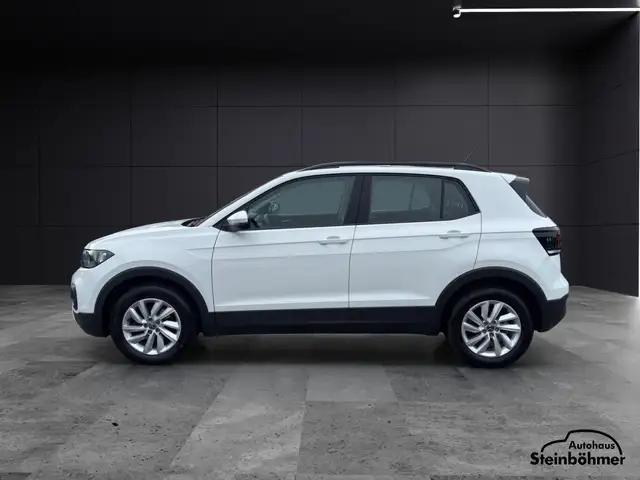 Volkswagen T-Cross view 3