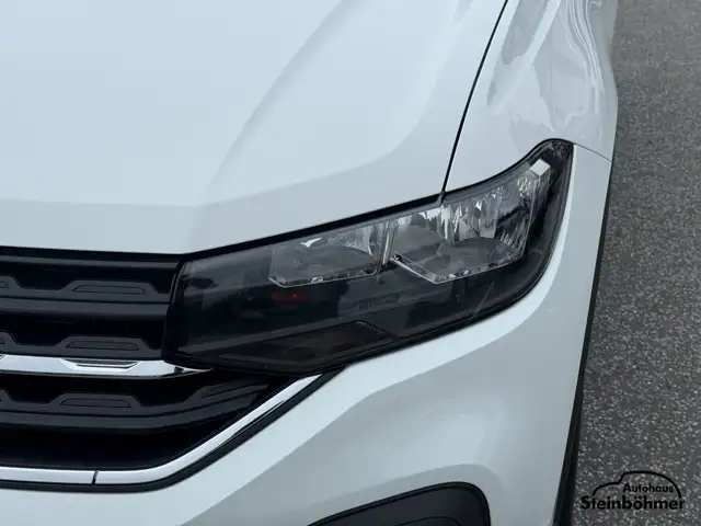Volkswagen T-Cross view 12