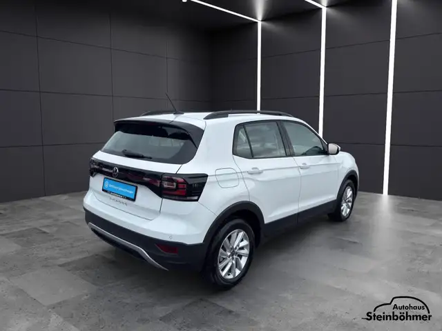 Volkswagen T-Cross view 7