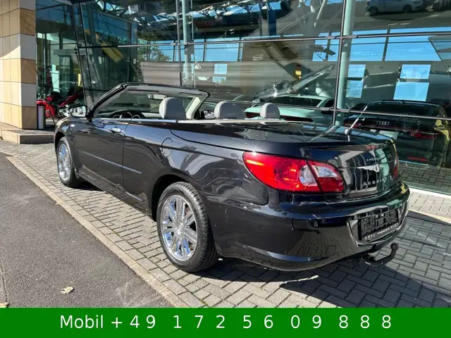Chrysler Sebring view 3