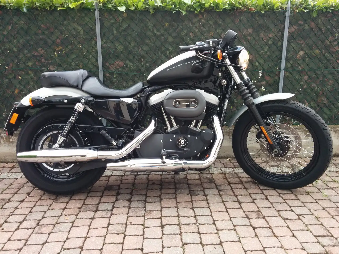 Harley-Davidson Sportster 1200 XL 1200N Nightster Nero - 2