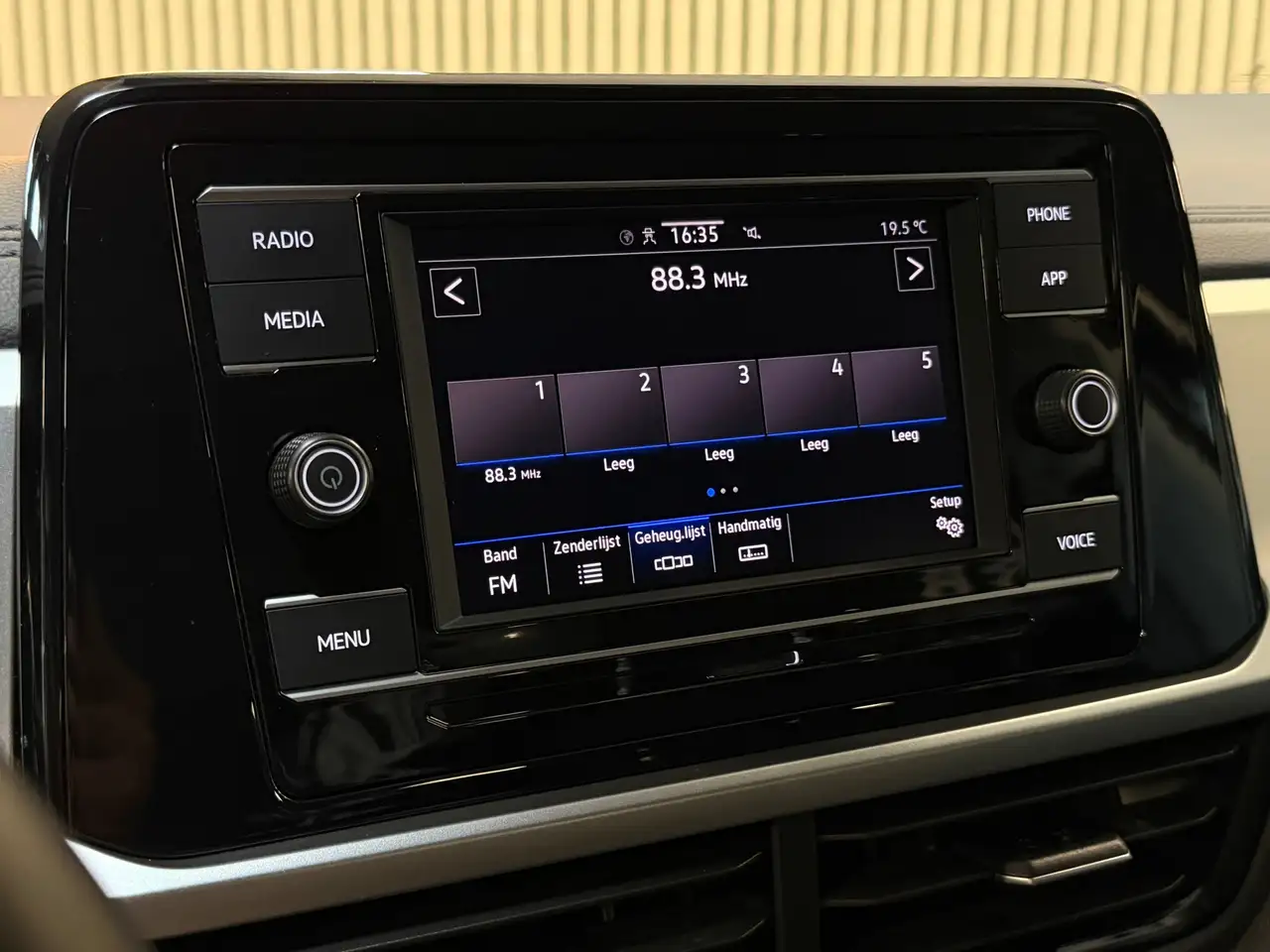 Volkswagen T-Roc 1.5 TSI Life AUTOMAAT LED DEALER ONDERHOUDEN STOEL, миниатюра 16