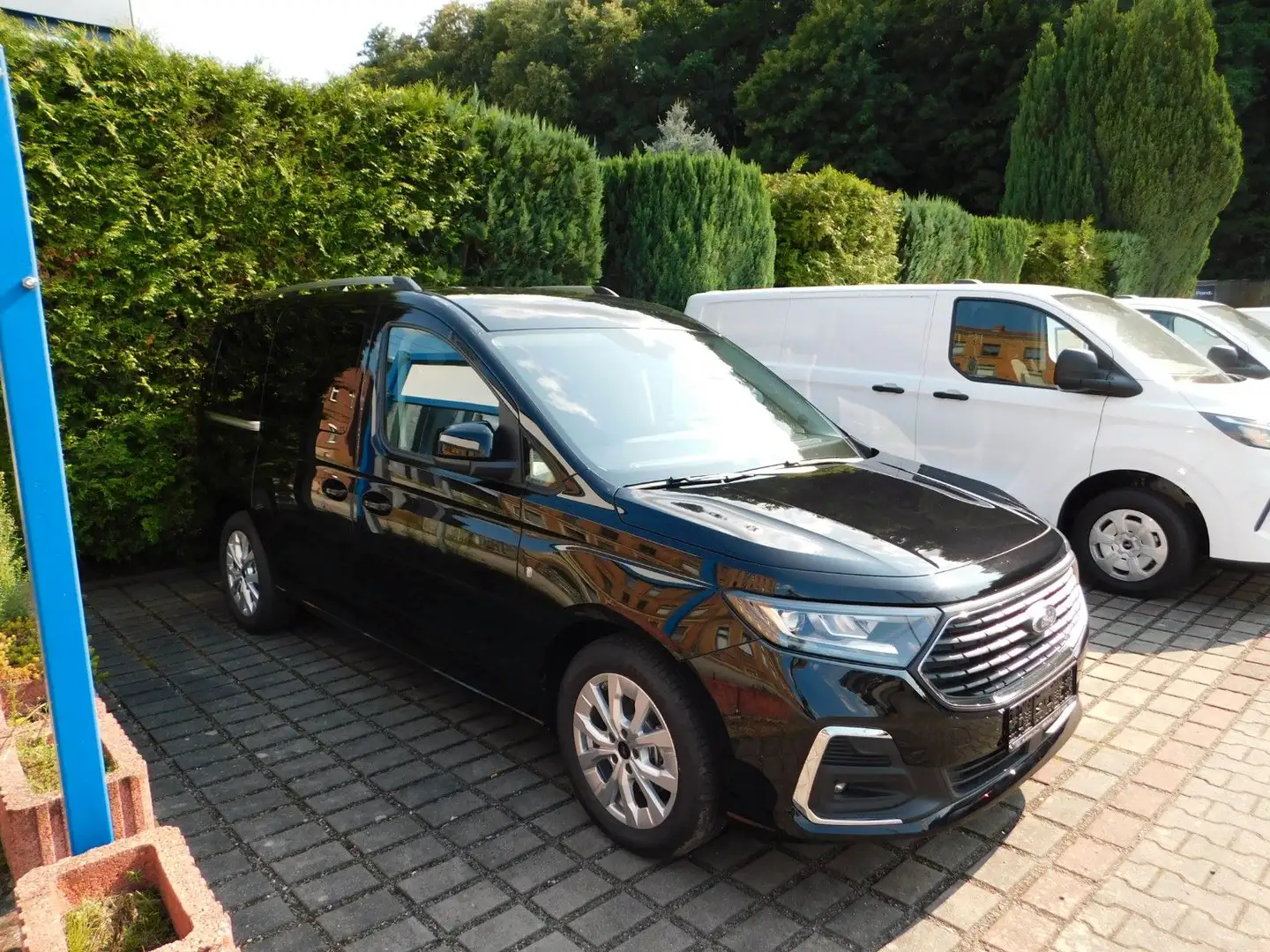 Ford Grand Tourneo Connect Titanium Negro - 2