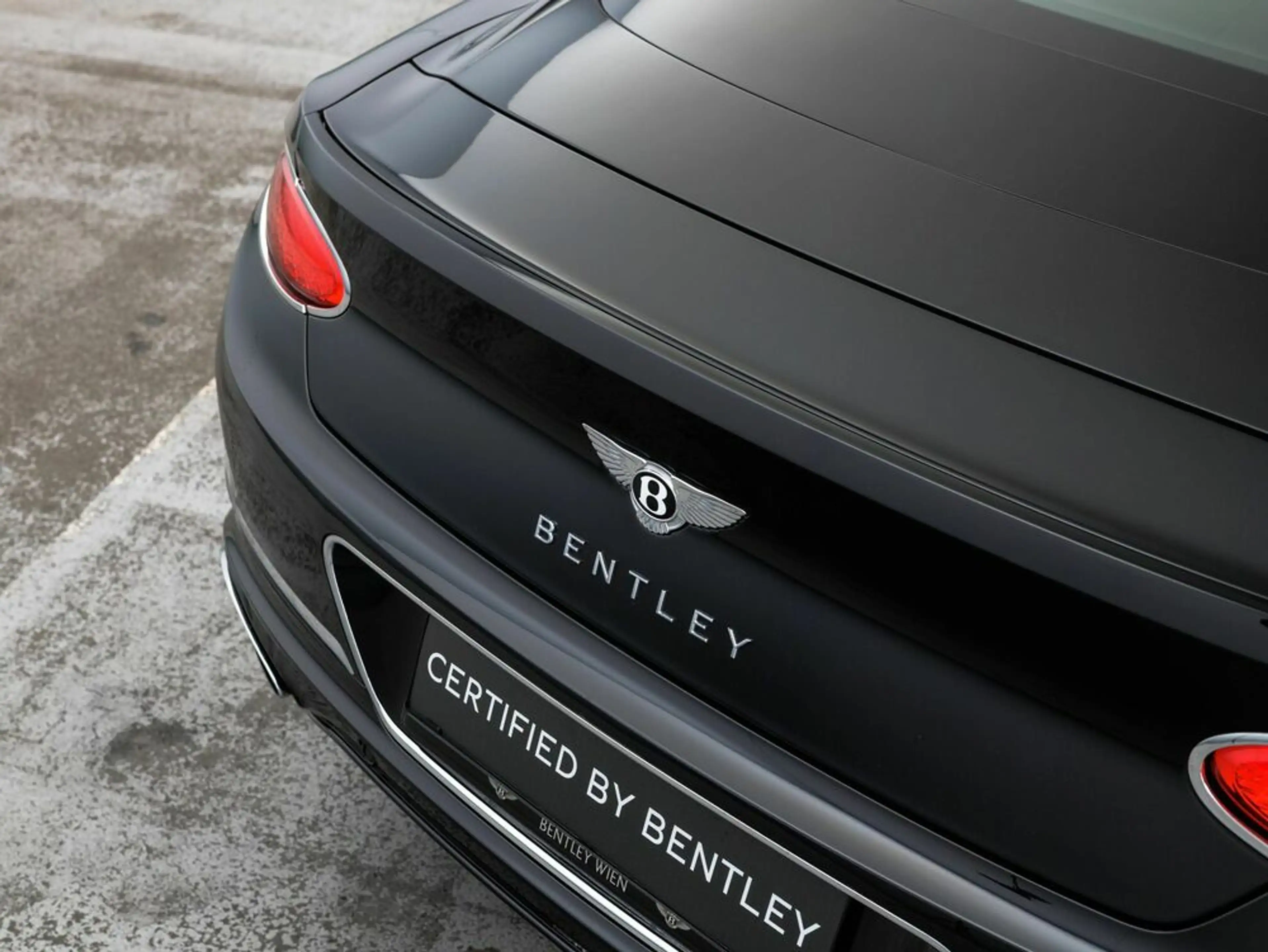 Bentley Continental GT First Edition W12 — photo 12