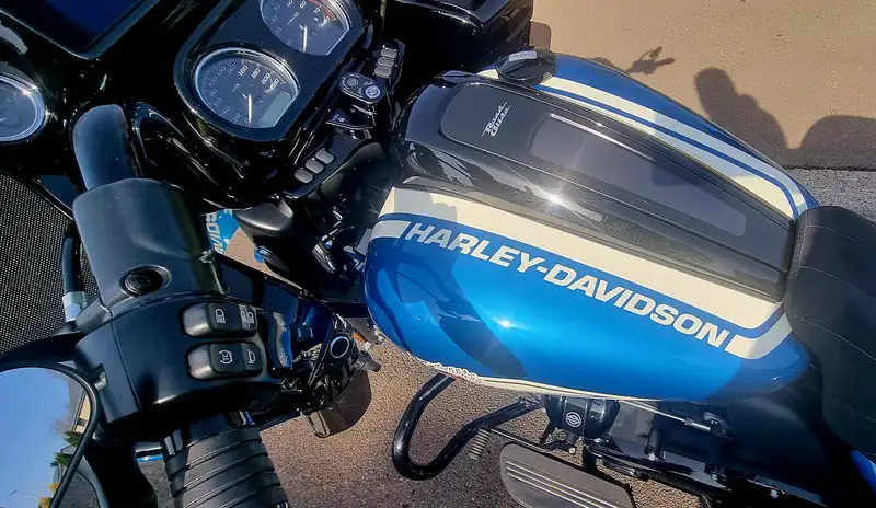 Harley-Davidson Road Glide - foto 8