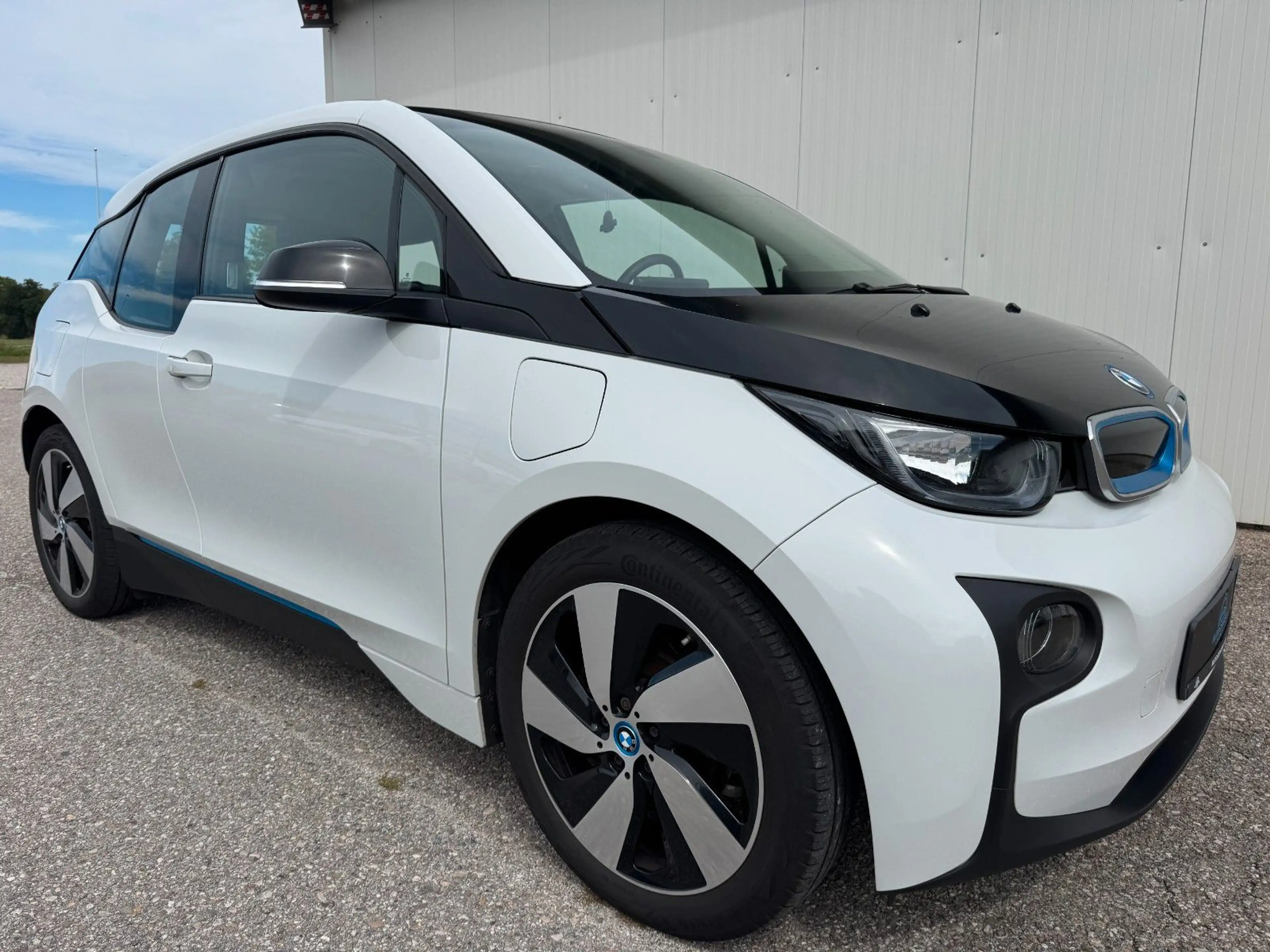 BMW i3 REX *NAVI*LED*SHZ*PDC* — photo 2