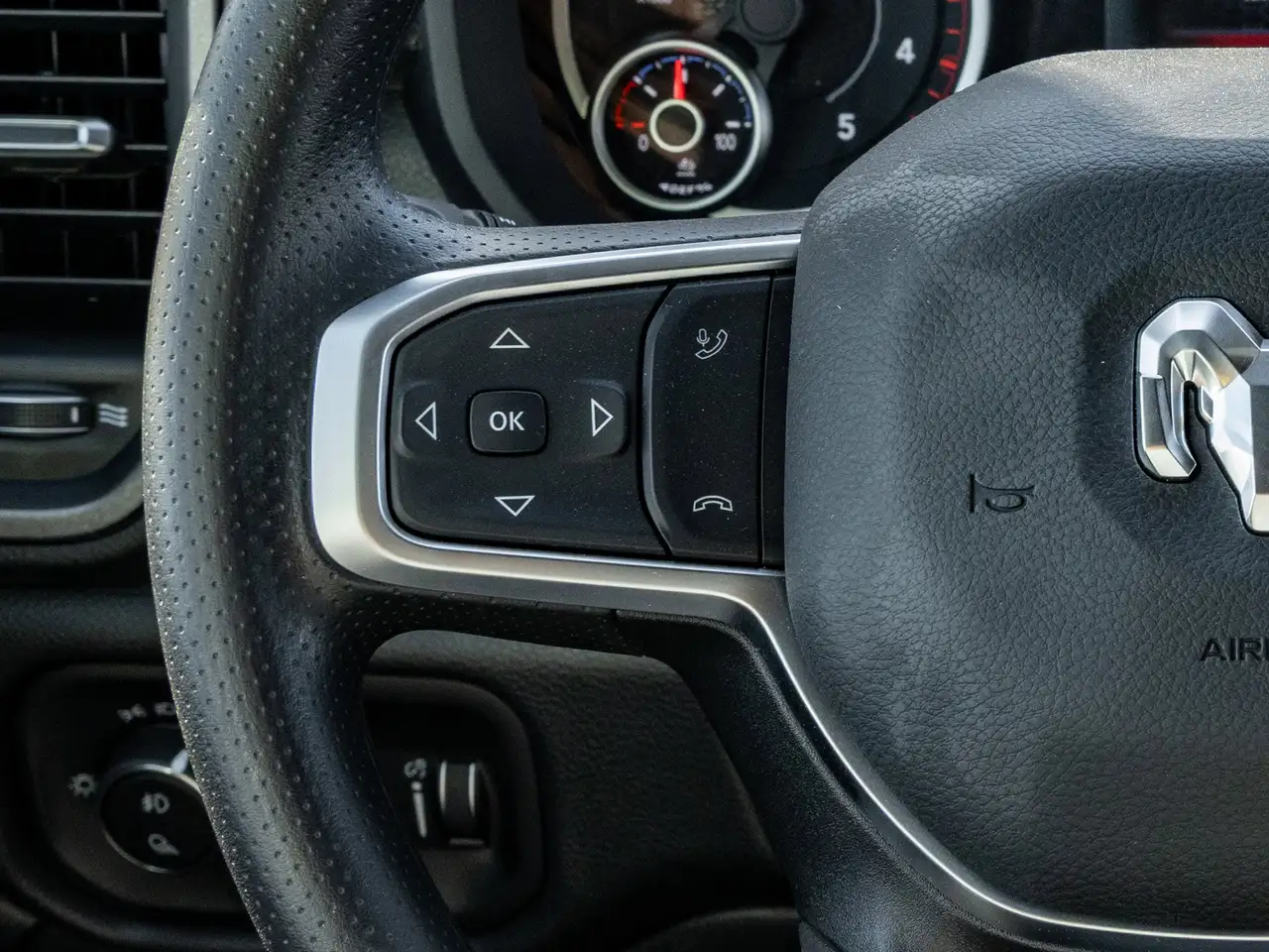 RAM 3500 снимка RAM 3500