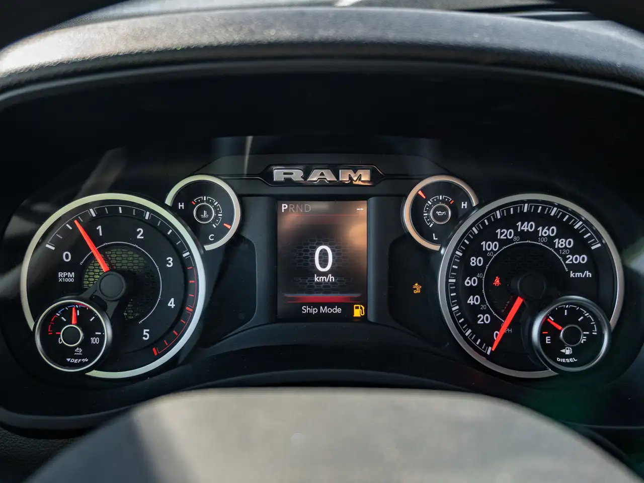 RAM 3500 снимка RAM 3500