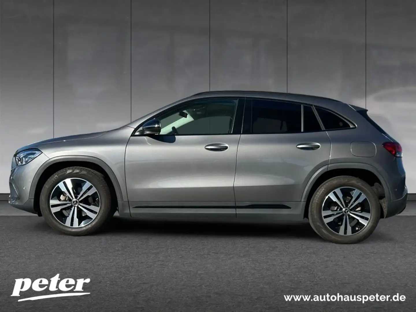 Mercedes-Benz GLA 180 Progressive, Night Paket, LED Серый - 2