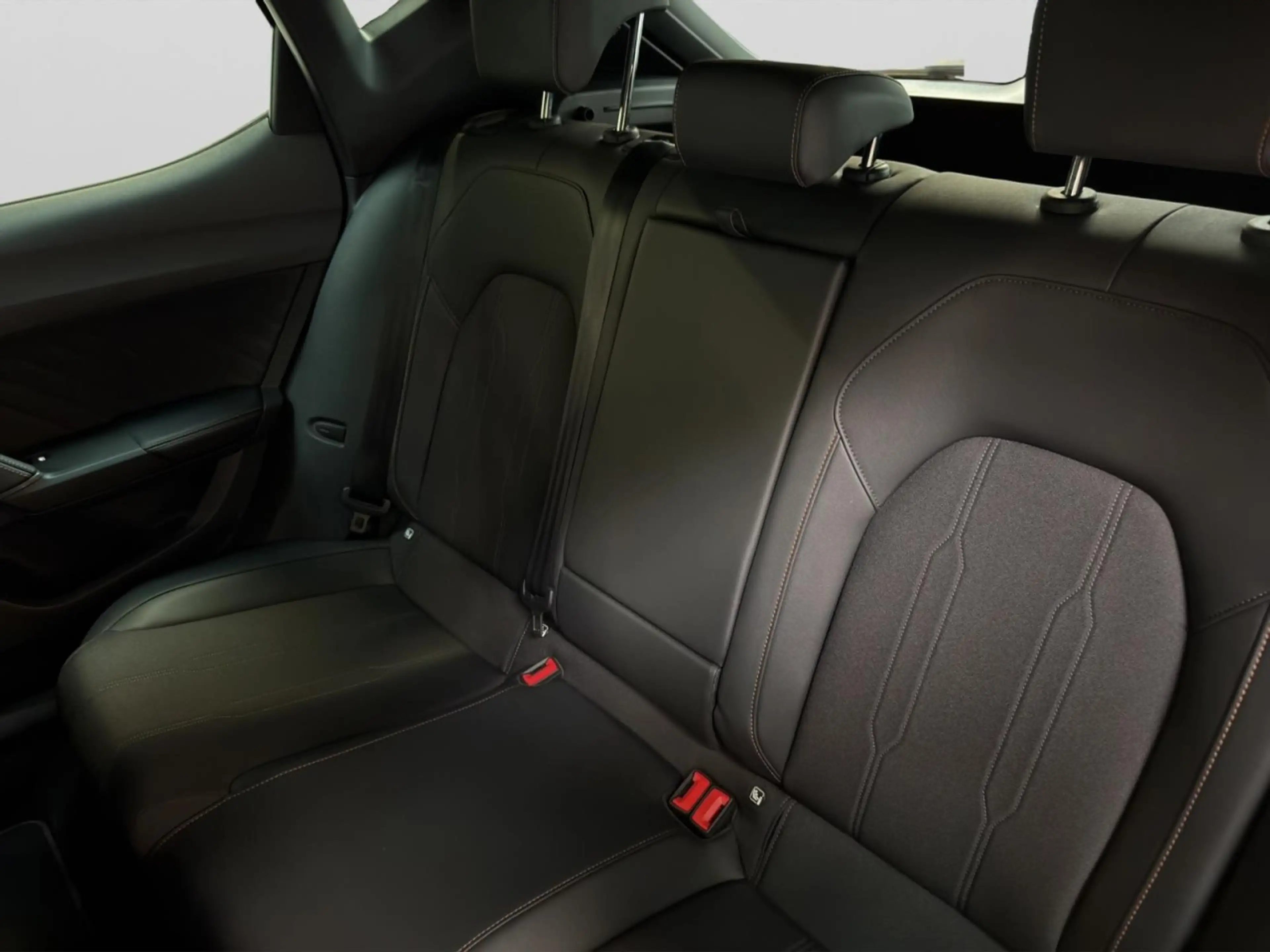 CUPRA Leon 1.5 eTSI Kamera, SHZ, ACC, LED Klima — photo 14