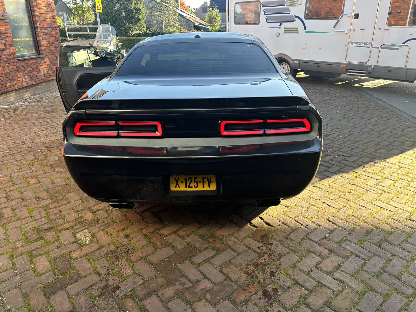 Dodge Challenger srt aangekleed Zwart - 2