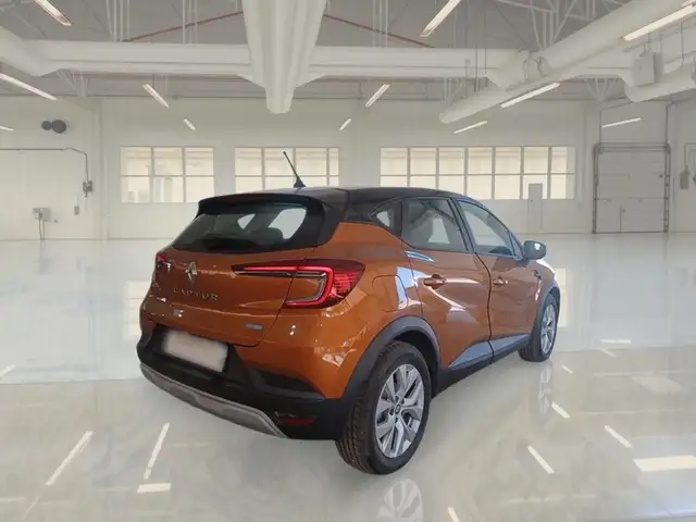 Renault Captur view 4