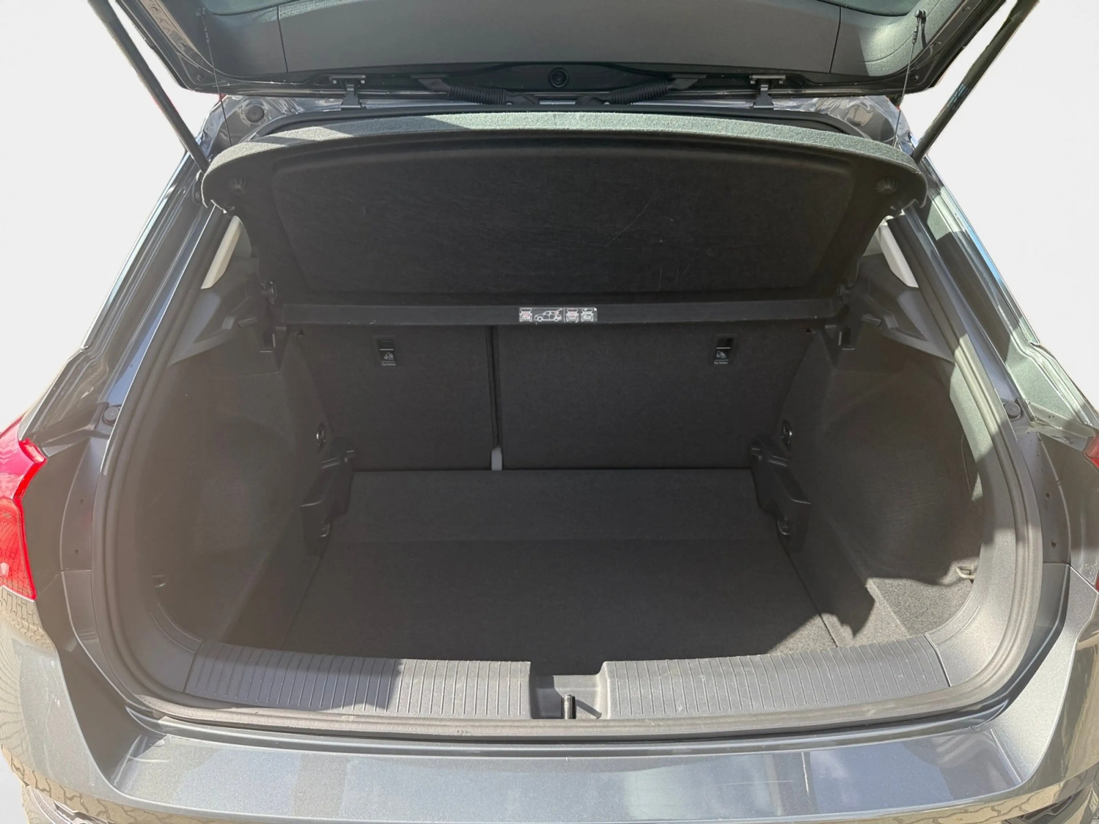 Volkswagen T-Roc 1.0 TSI SHZ*2xKlima*KlimaA*LM*PDC*SoundSys — photo 11