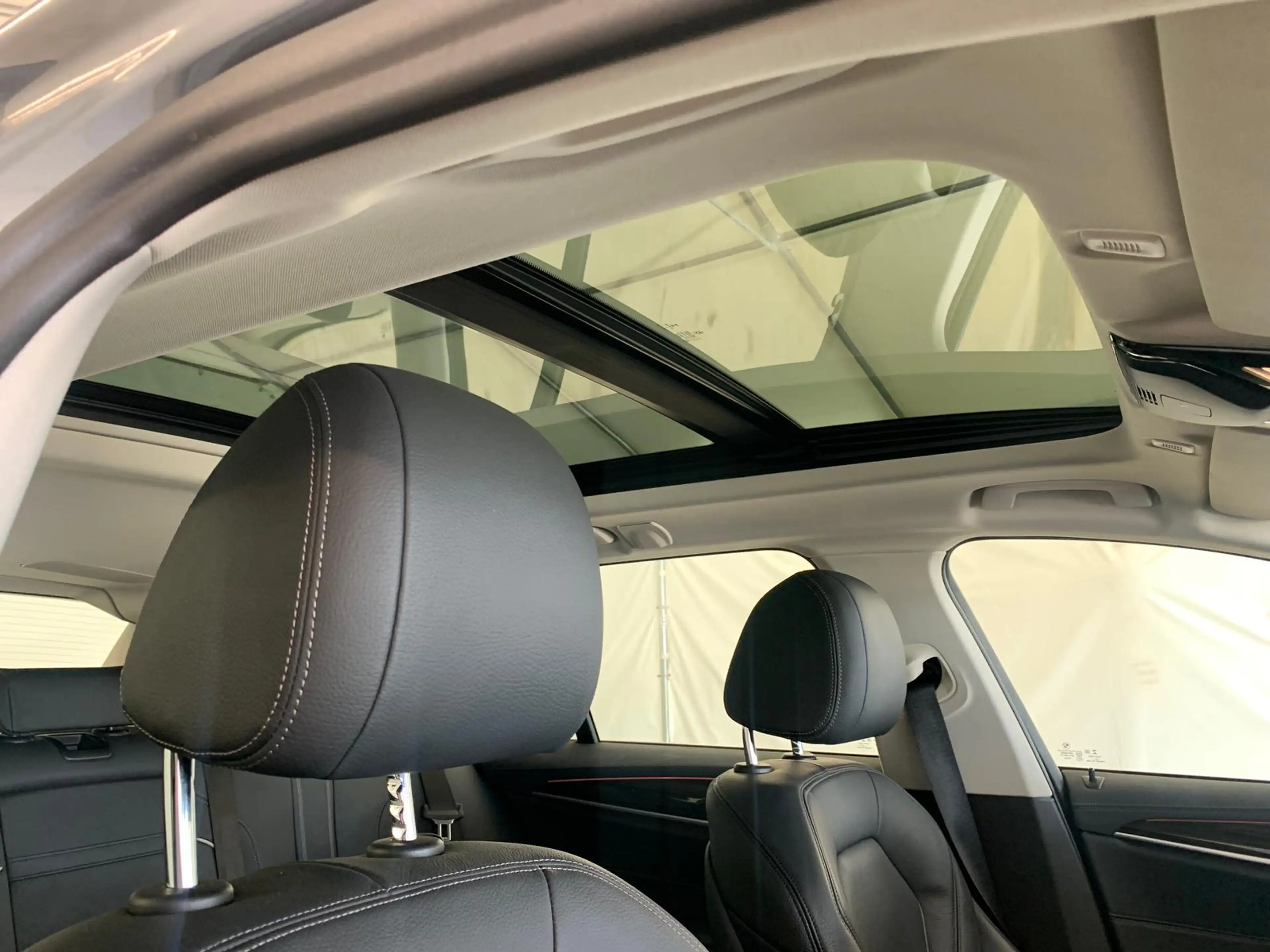 BMW 530 d Luxury DRIVING-PROF/PANORAMA/AHK — photo 5