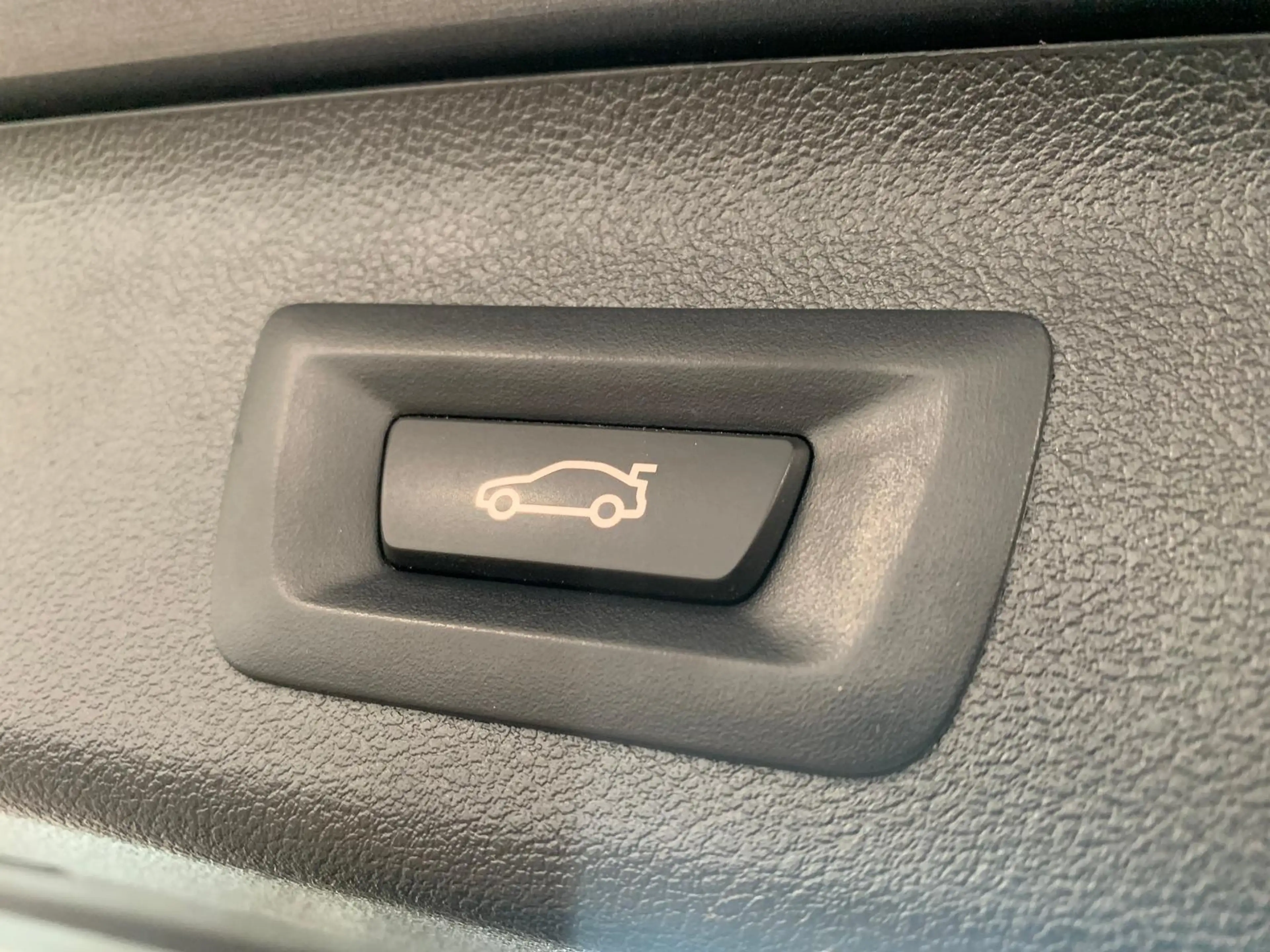 BMW 530 d Luxury DRIVING-PROF/PANORAMA/AHK — photo 7