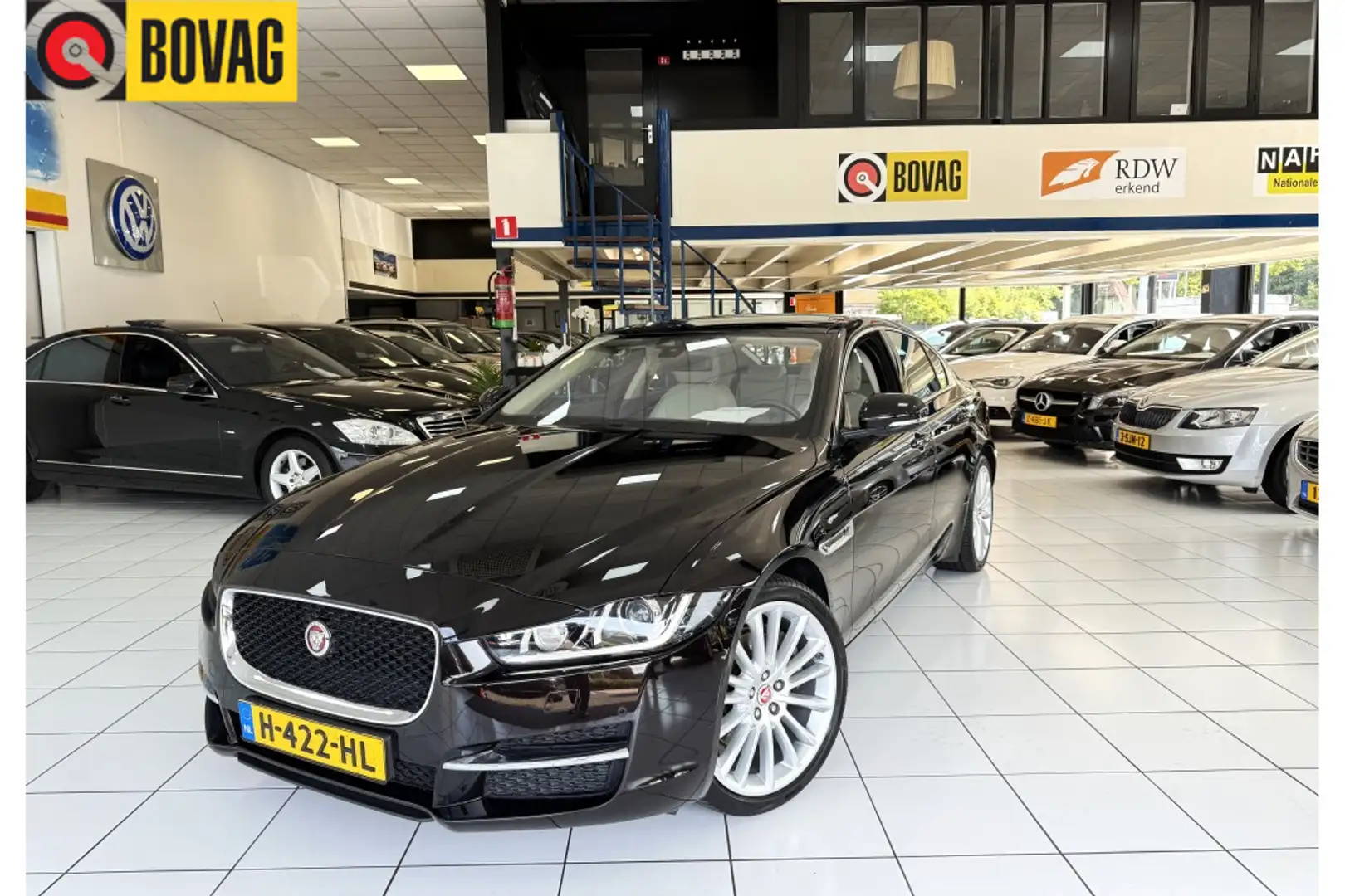 Jaguar XE 2.0 Portfolio Bovag garantie Piros - 1