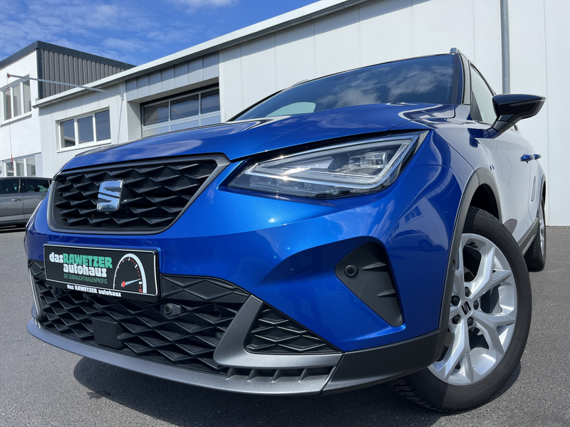 SEAT Arona 1.0 TSI DSG FR 119€ m.20% Anz. AHK Navi LED RFK
