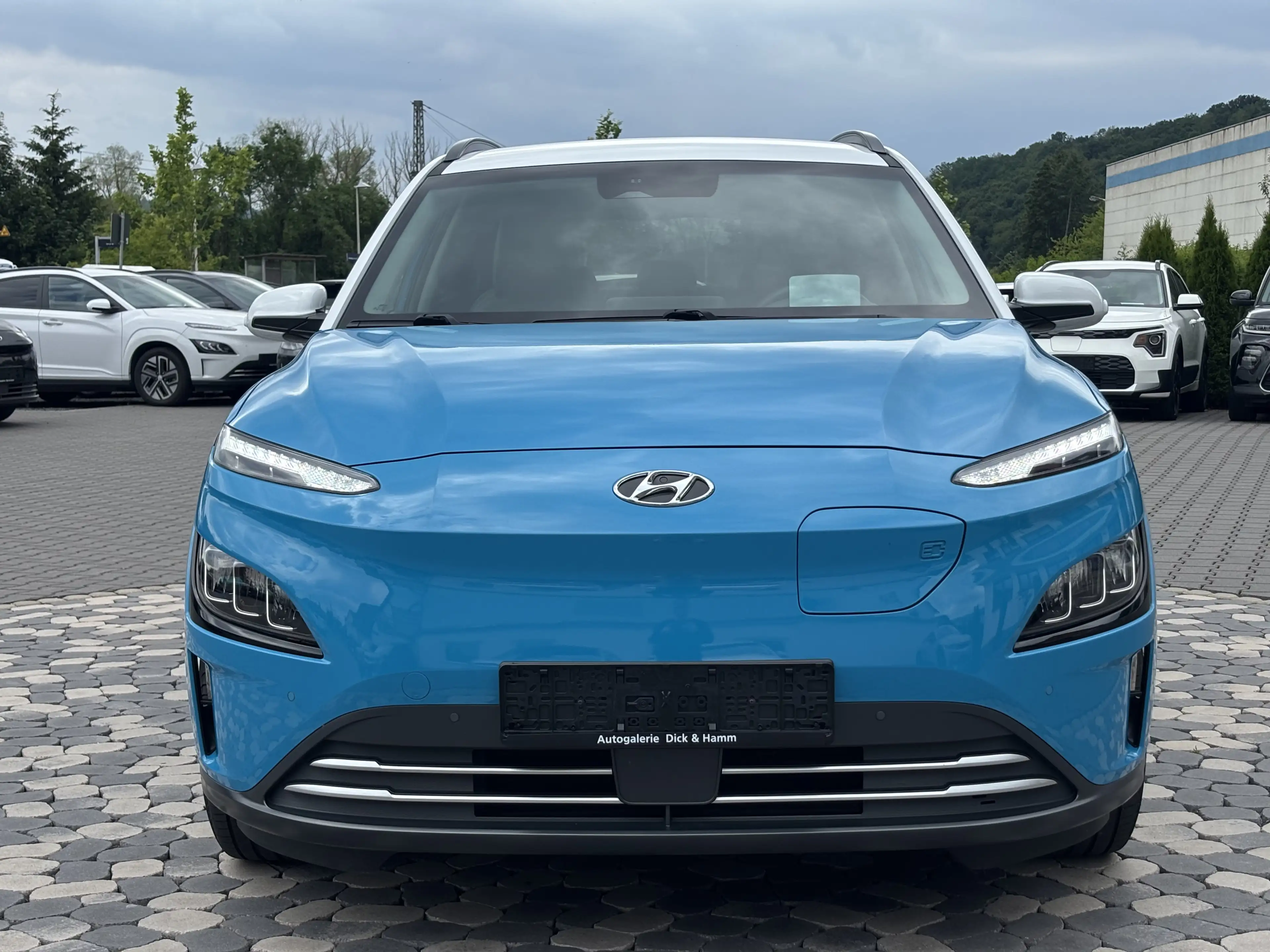 Hyundai KONA Prime LED HUD NAV LEDER 4xSHZ 64KWh — photo 3