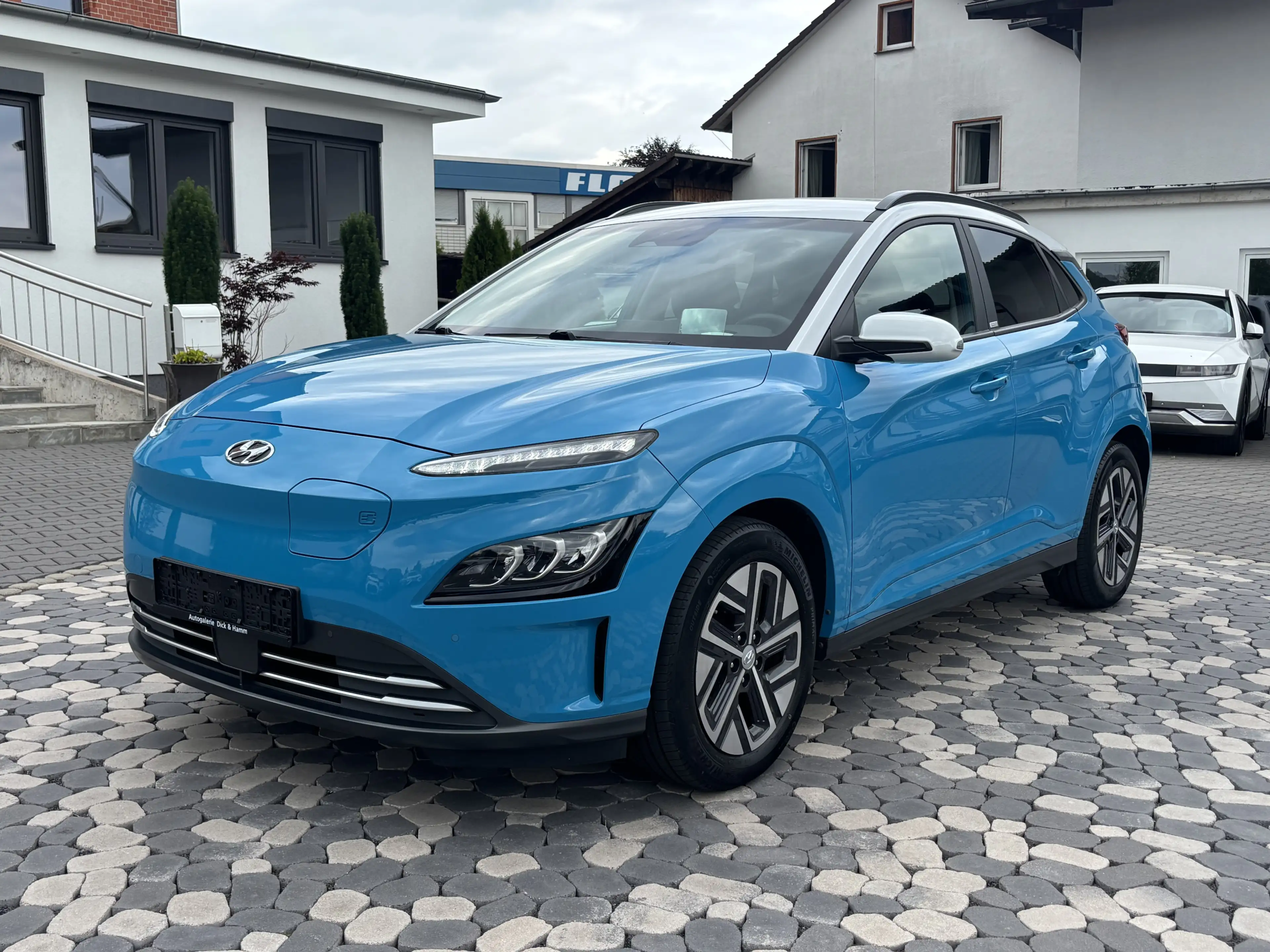 Hyundai KONA Prime LED HUD NAV LEDER 4xSHZ 64KWh — photo 4