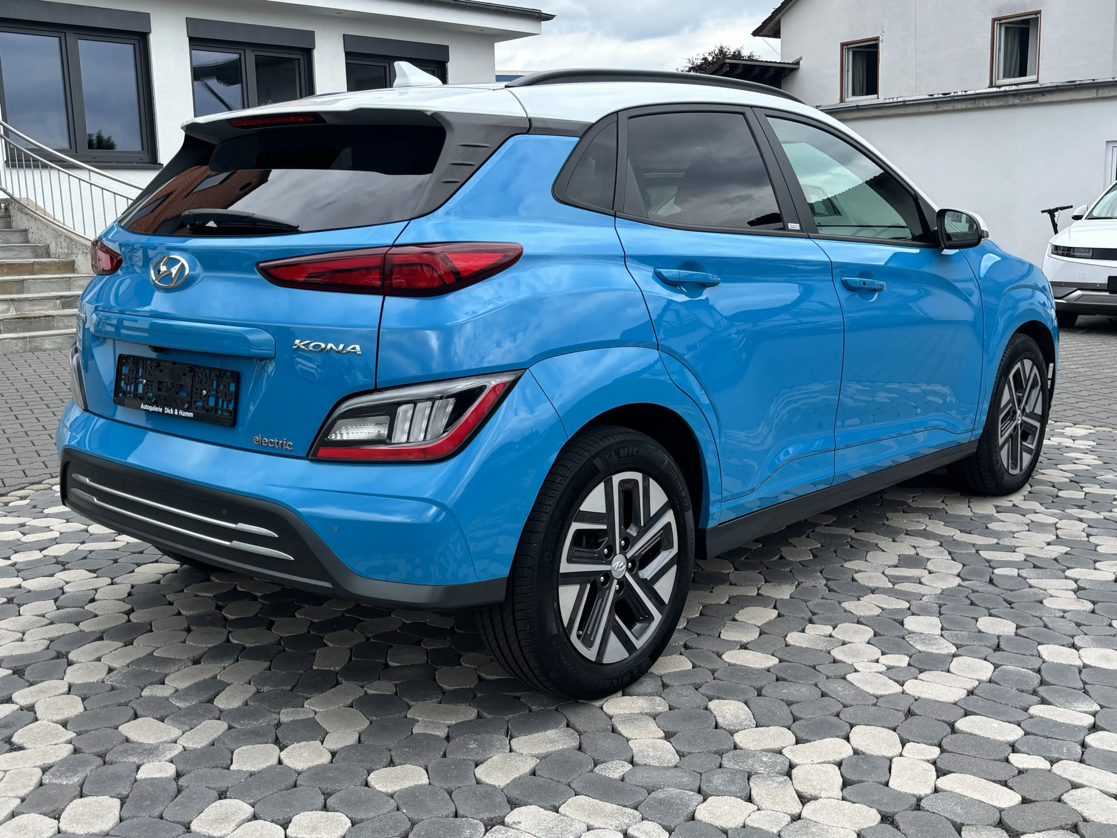 Hyundai KONA Prime LED HUD NAV LEDER 4xSHZ 64KWh — photo 8