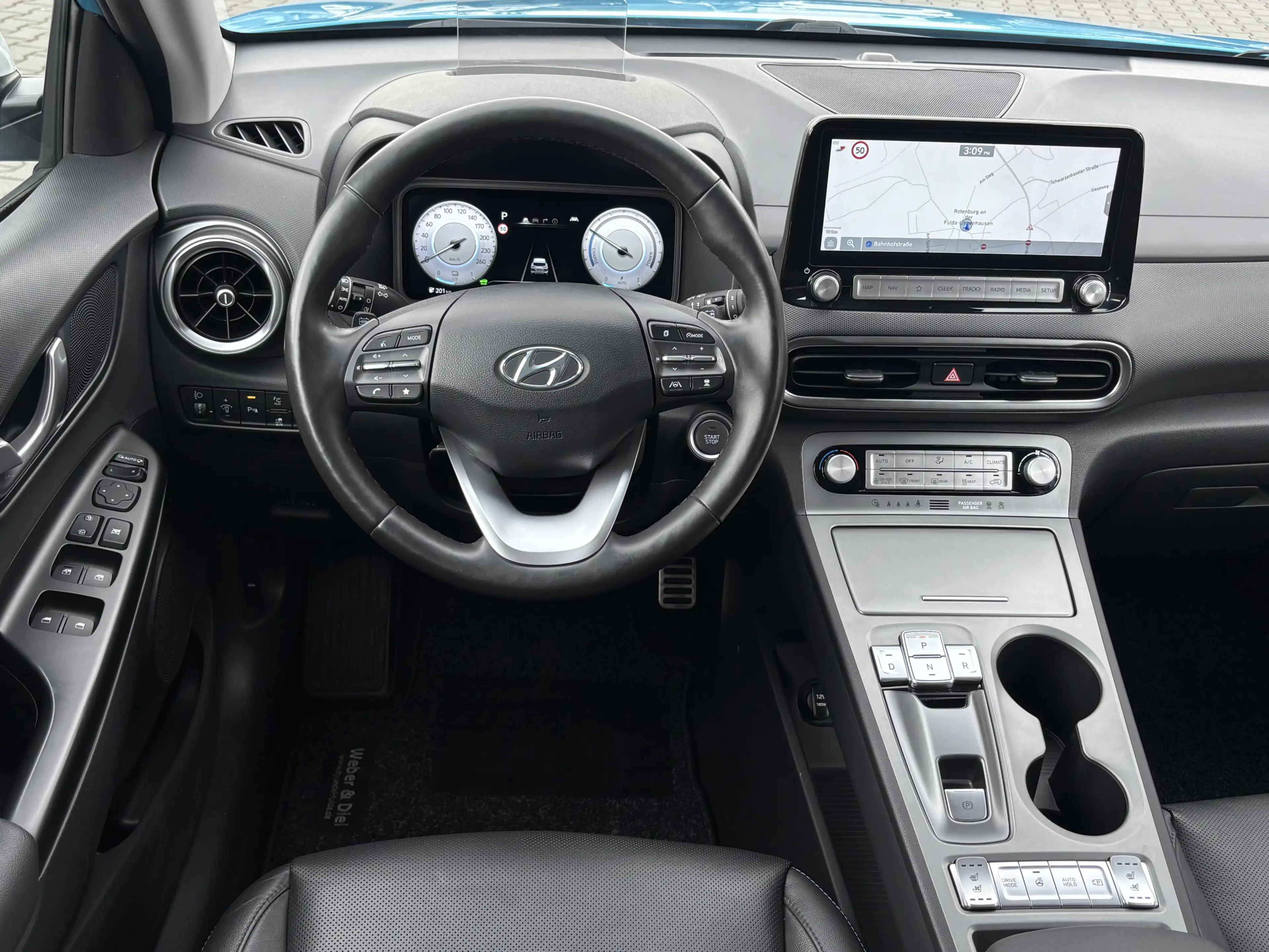 Hyundai KONA Prime LED HUD NAV LEDER 4xSHZ 64KWh — photo 15