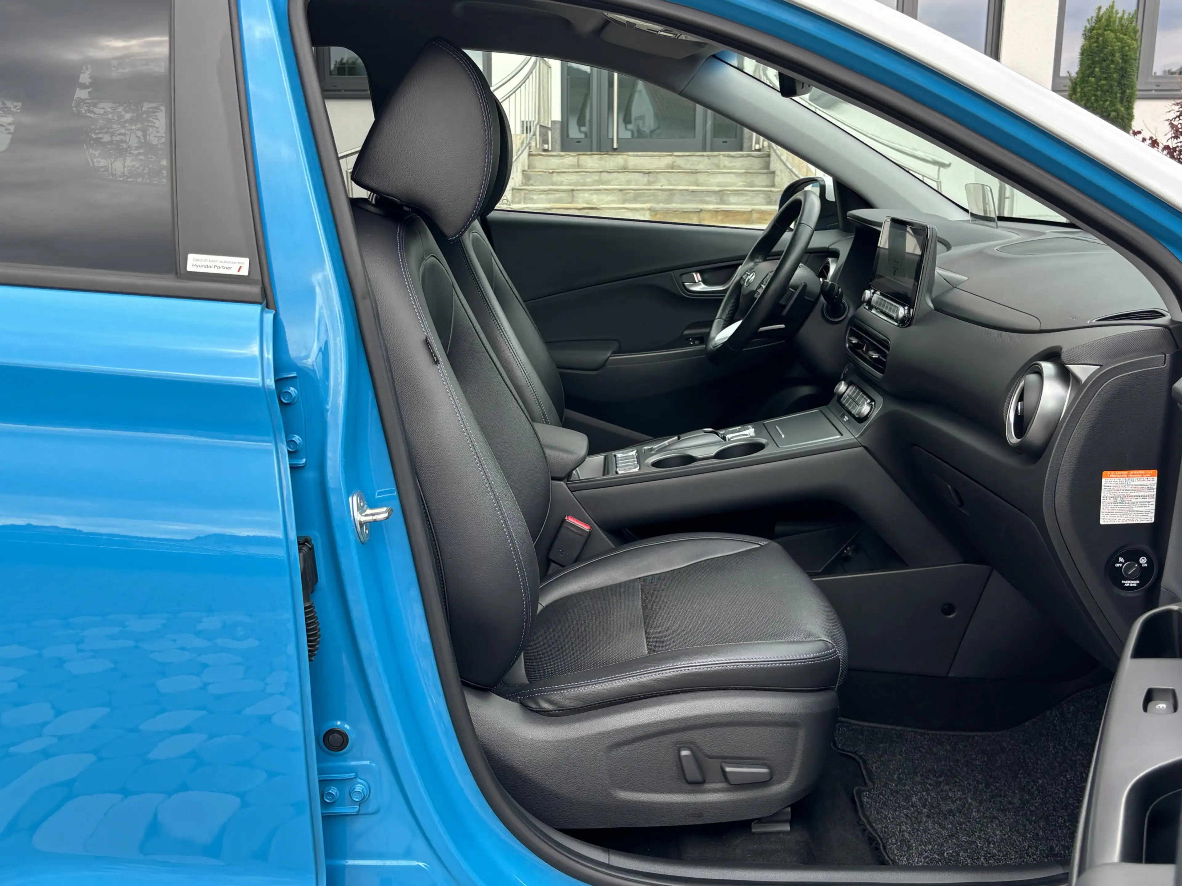 Hyundai KONA Prime LED HUD NAV LEDER 4xSHZ 64KWh — photo 10