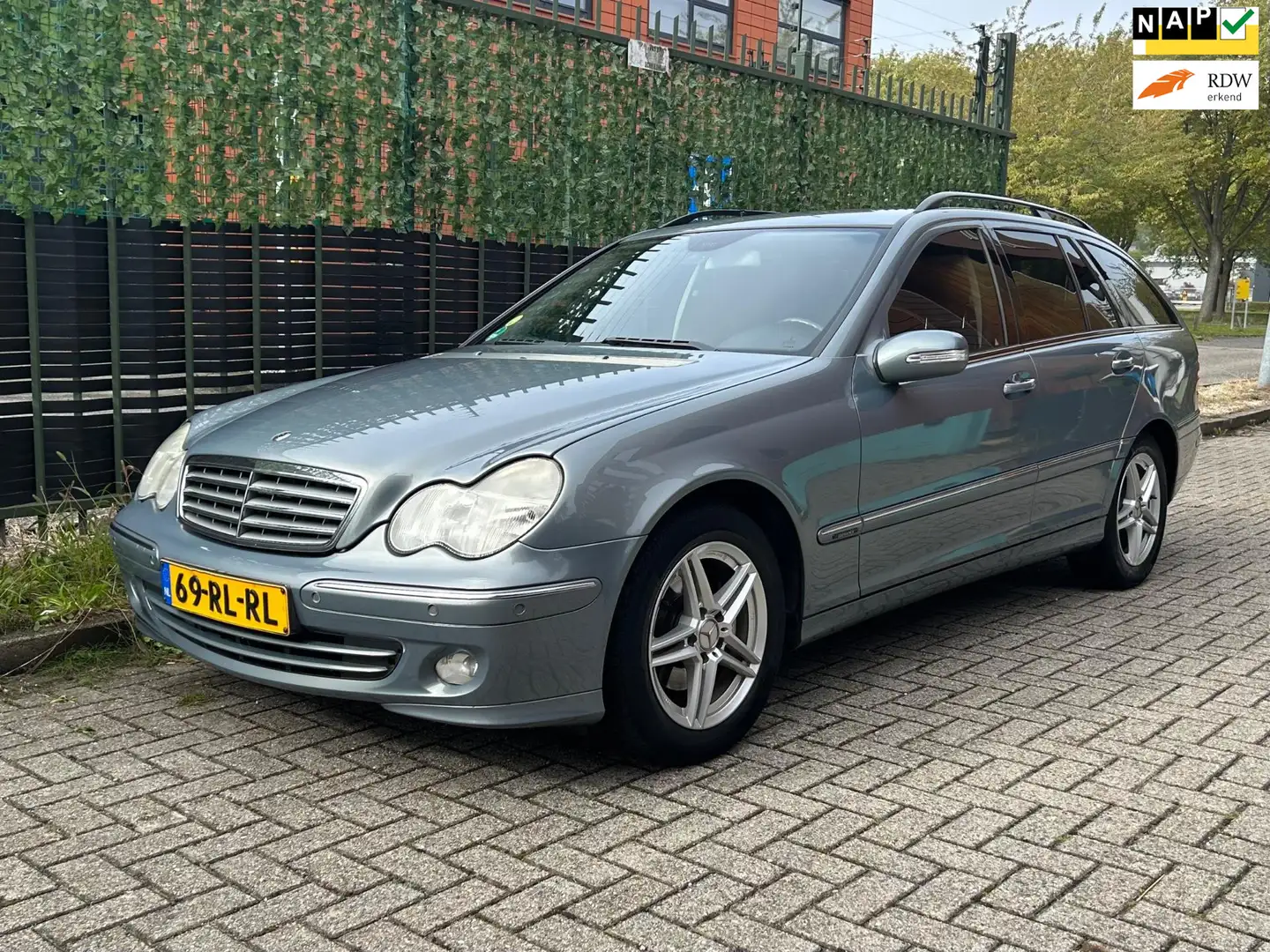 Mercedes-Benz C 180 Combi Elegance AIRCO|NAP|CAMERA Grijs - 1